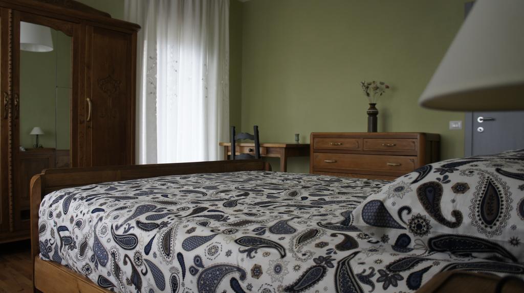 Bed and Breakfast Il Piccione Viaggiatore Banchette D'Ivrea Zimmer foto