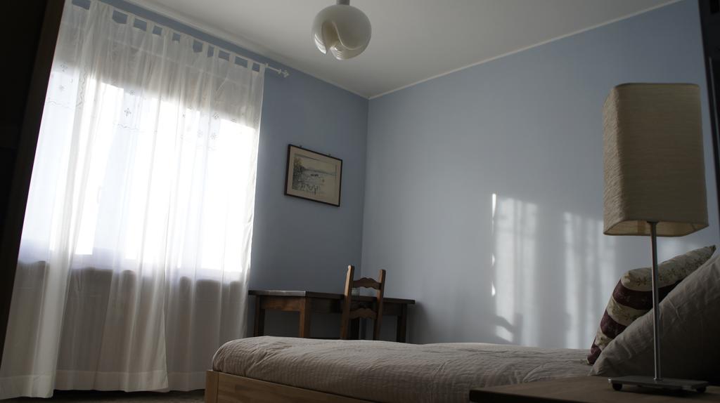 Bed and Breakfast Il Piccione Viaggiatore Banchette D'Ivrea Zimmer foto